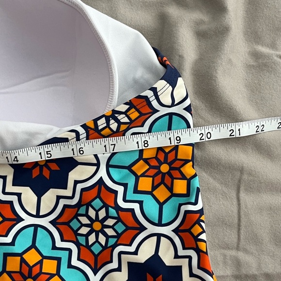 Women’s XXL 2-piece swimsuit - Picture 4 of 7